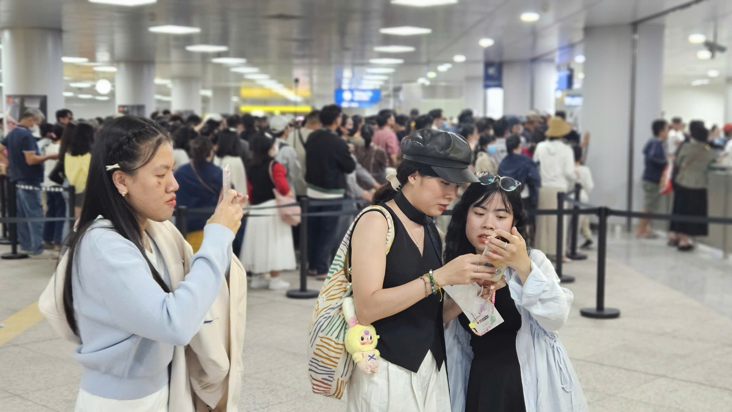 Hành khách được thanh toán linh hoạt khi sử dụng Metro Bến Thành - Suối Tiên